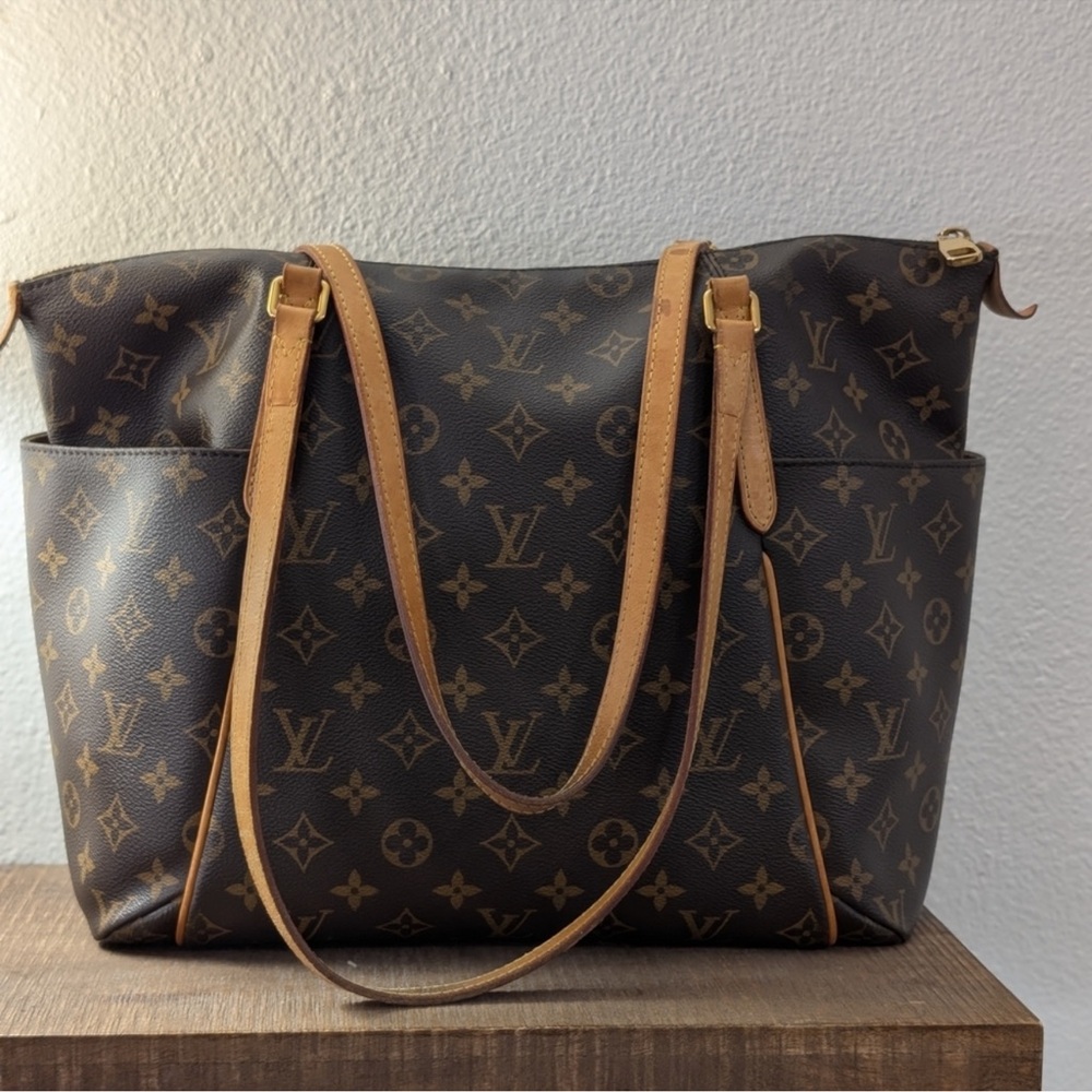 Louis Vuitton Totally Monogram Tote COA - Picture 16 of 16